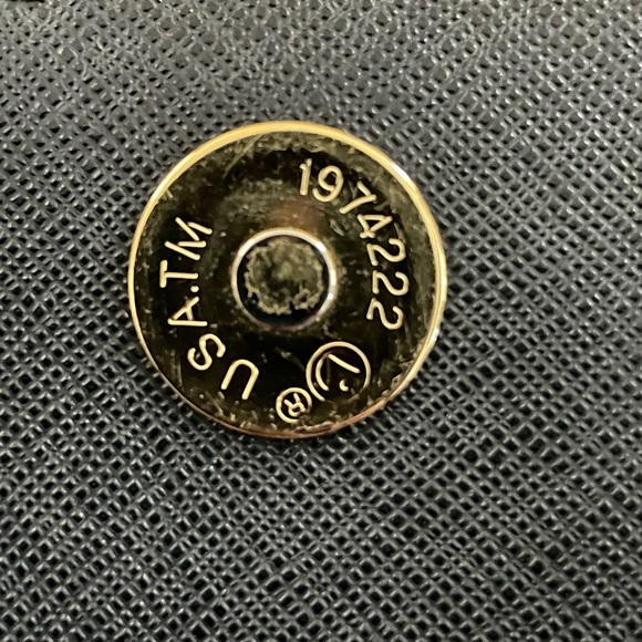 Michael Kors Black Saffiano Leather Crossbody Shoulder Bag Gold Chain - Picture 4 of 11